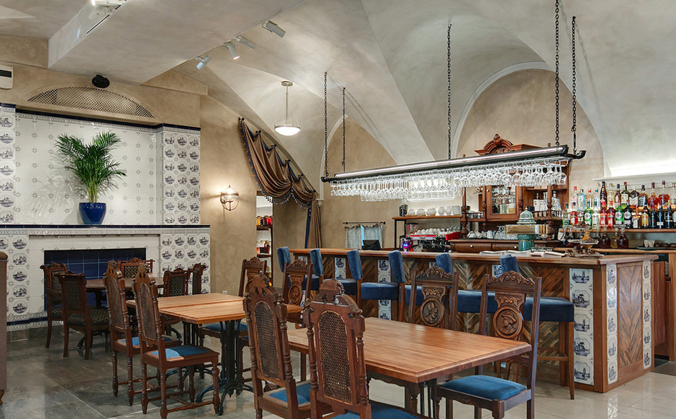 свет на заказ ресторана Петруша