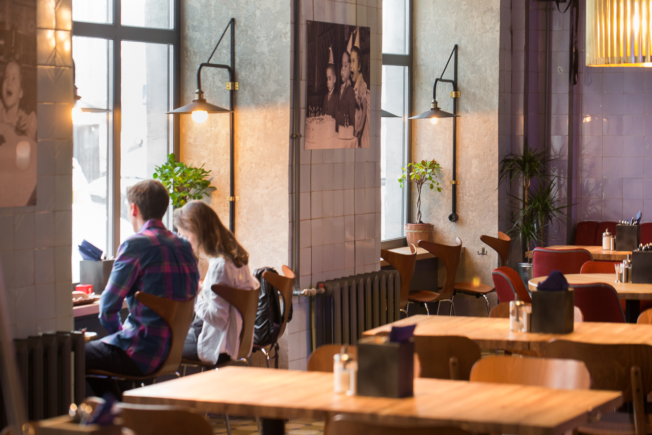 утонченные светильники бра для кафе Dikmans Deli